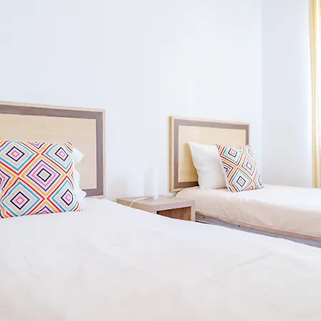 Pool Breeze Apartman Amoreira